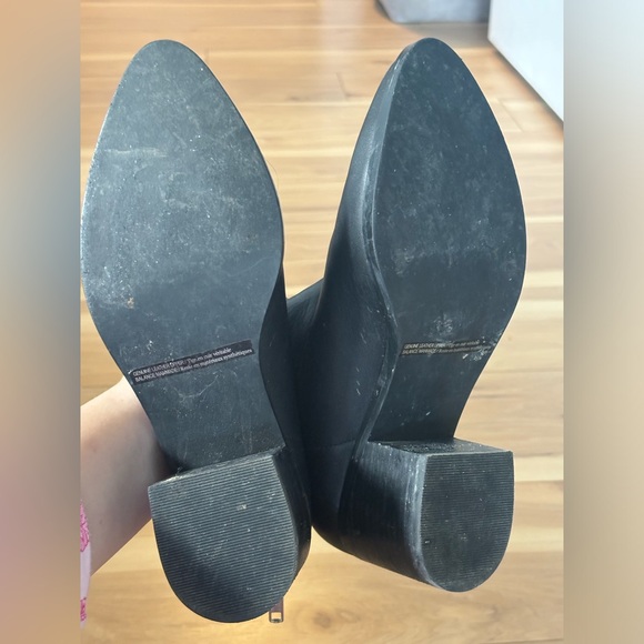 Studded black boot - Picture 7 of 7